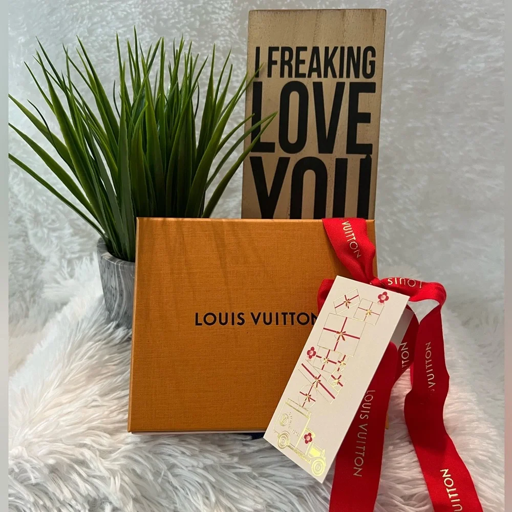 Authentic Louis Vuitton Small Gift Box, Holiday Ribbon and Holiday Gift Card - Picture 2 of 11